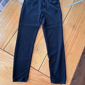 Kensie Ladies Black Skinny Jeans NWOT. size 6